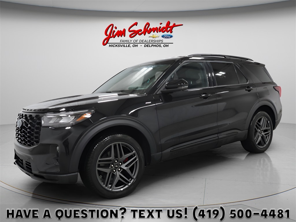 2025 Ford Explorer ST-LINE's photo