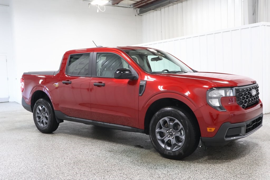 2025 Ford Maverick XLT photo 2