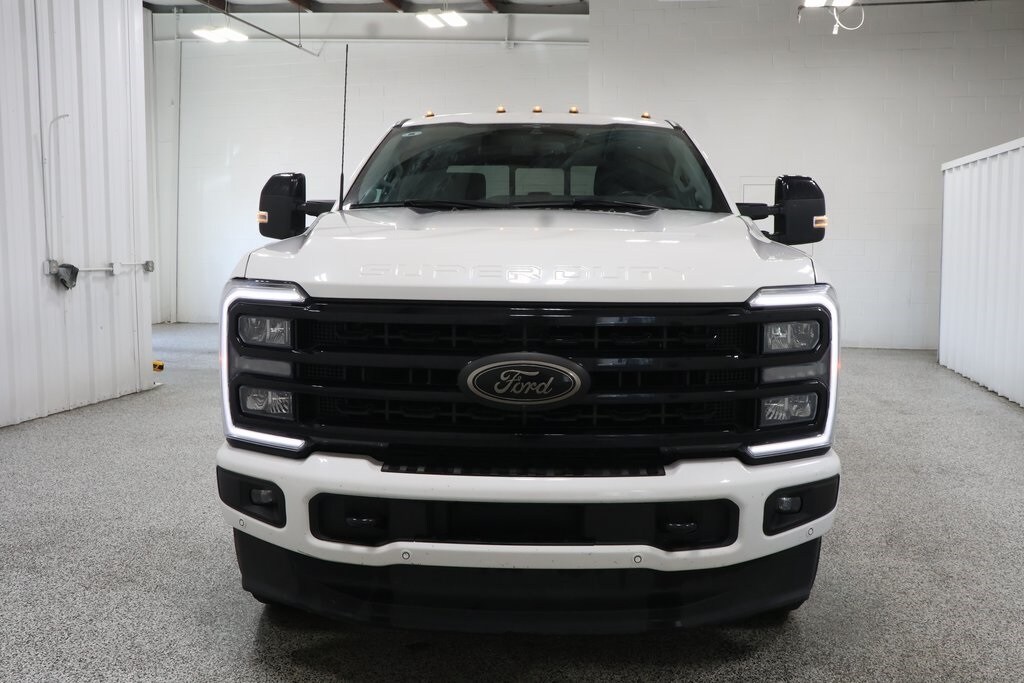 2023 Ford F-250 photo 3