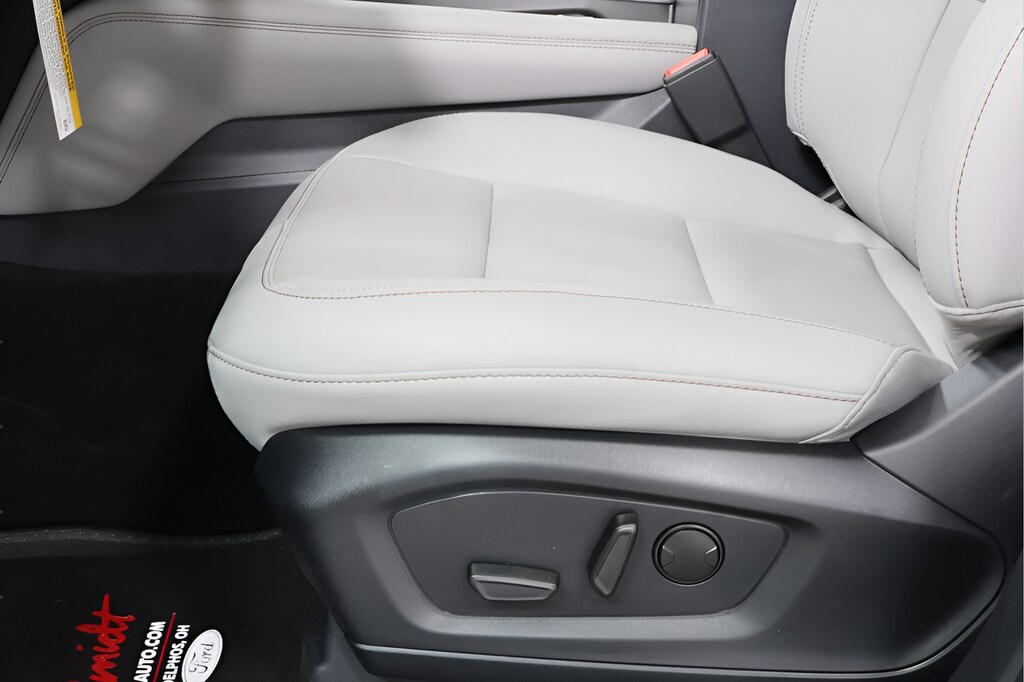 2026 Ford Explorer Active - Photo 19