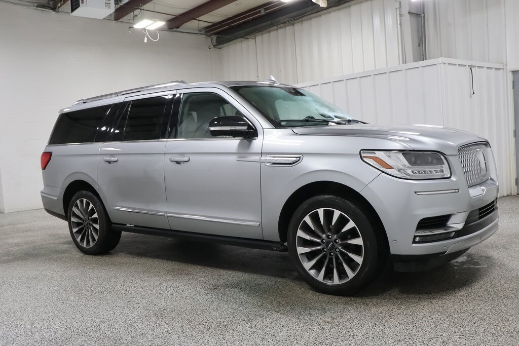 2021 Lincoln Navigator L Reserve photo 2