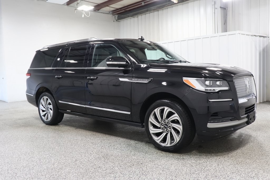 Used 2023 Lincoln Navigator Reserve L with VIN 5LMJJ3LG1PEL10238 for sale in Hicksville, OH
