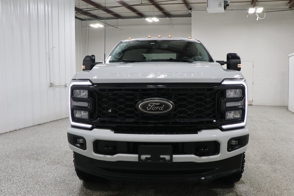 Used 2025 Ford F-250SD Lariat Truck