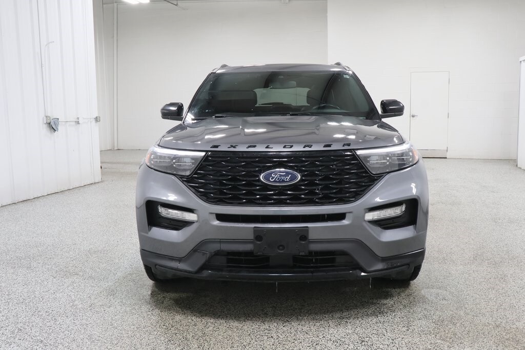 2022 Ford Explorer ST-Line photo 2
