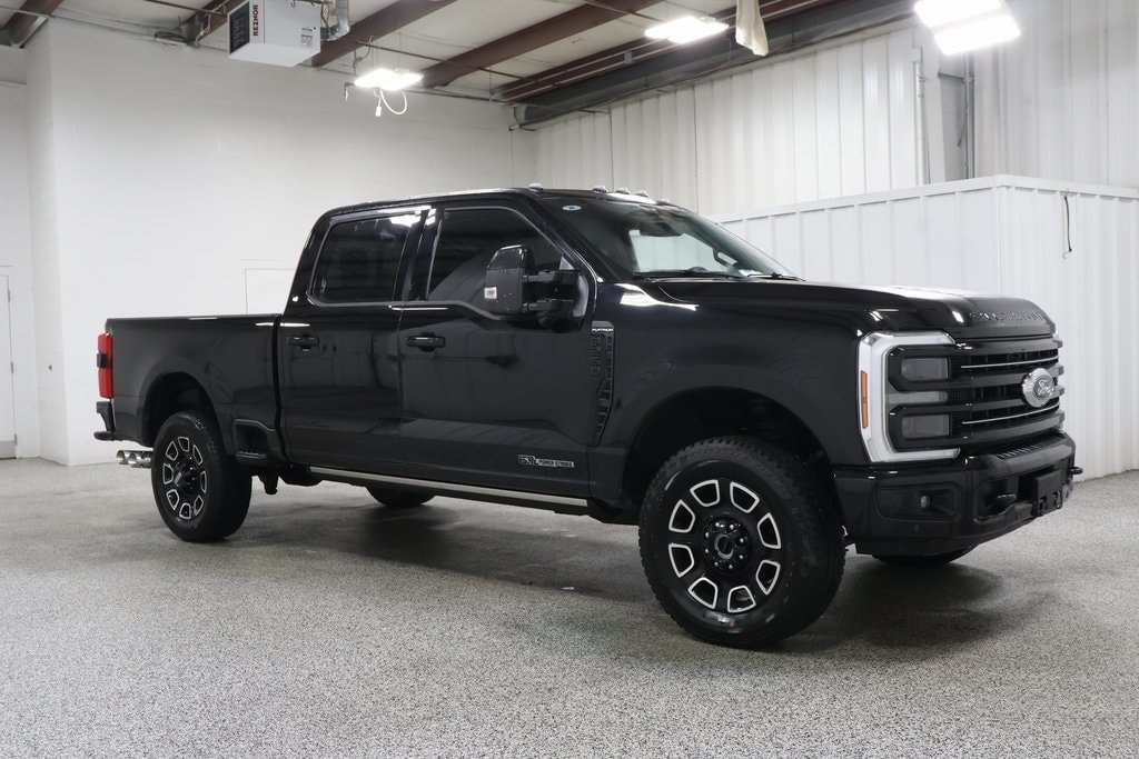 Used 2025 Ford F-250SD Platinum Truck