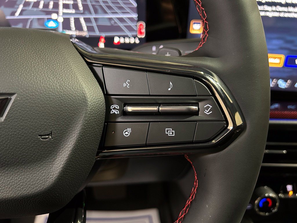 2027 Chevrolet Traverse RS - Photo 29