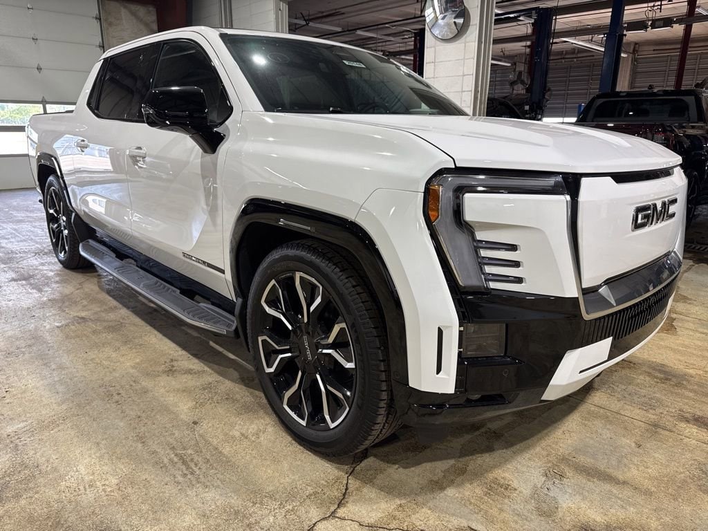 2025 GMC Sierra EV Denali - Photo 9