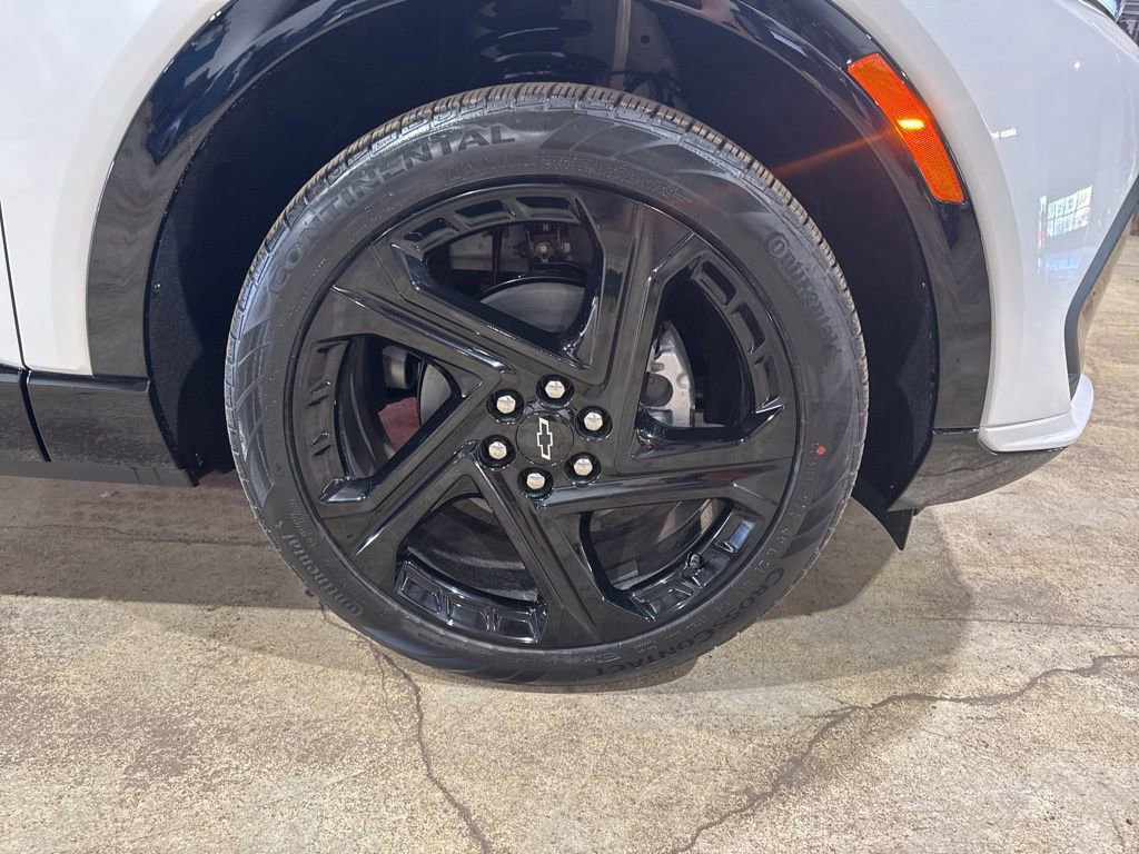 2025 Chevrolet Equinox EV RS - Photo 10