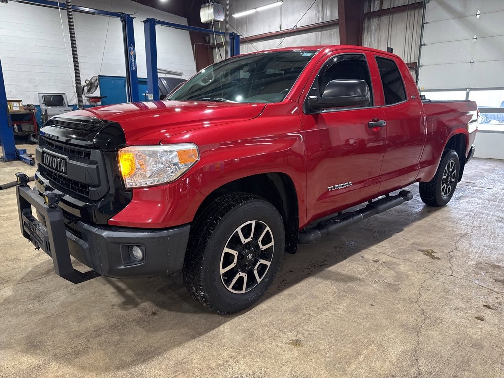 2017 Toyota Tundra SR's photo
