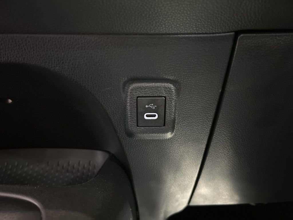 2024 Toyota Corolla LE - Photo 27
