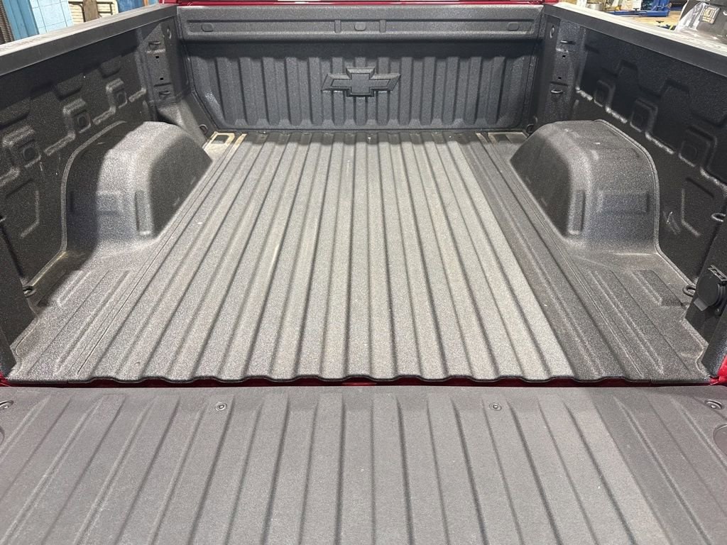 2025 Chevrolet Silverado 1500 LTZ - Photo 13