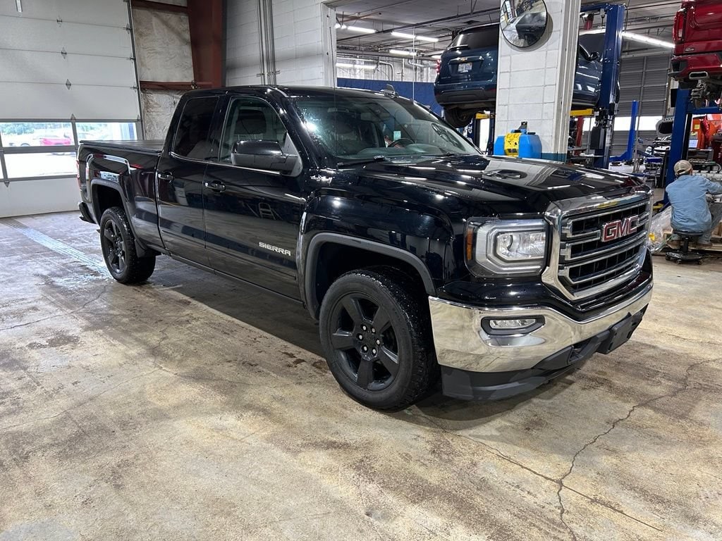 2017 GMC Sierra 4WD Double Cab Standard Box SLE's photo