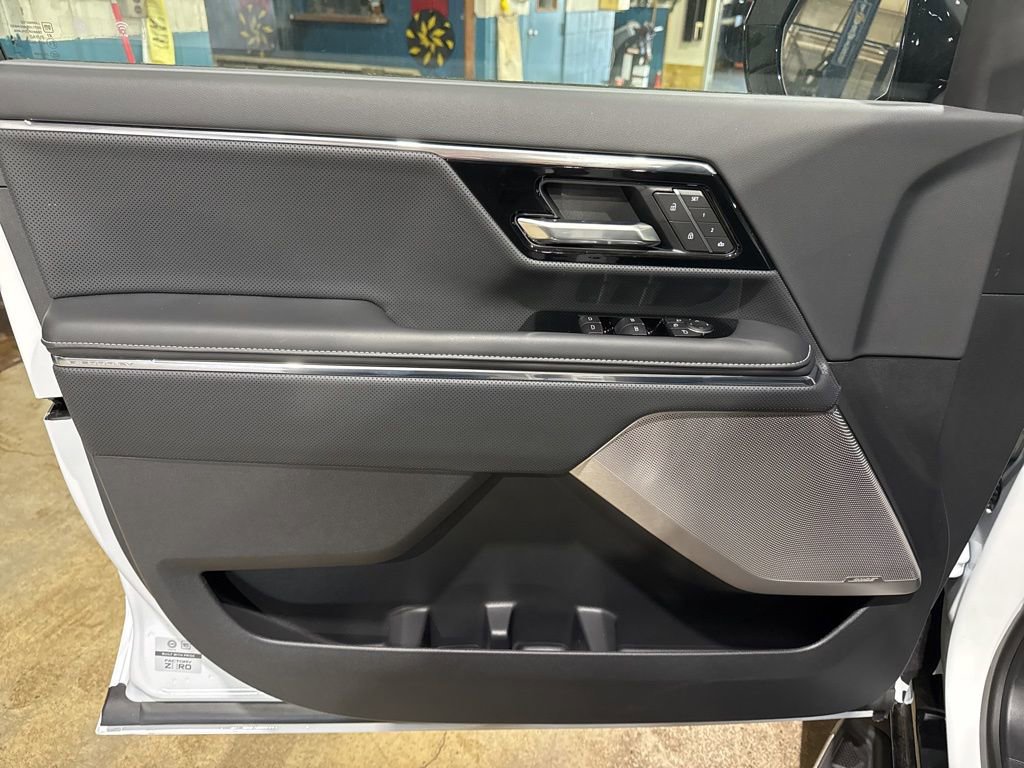2025 GMC Sierra EV Denali - Photo 20