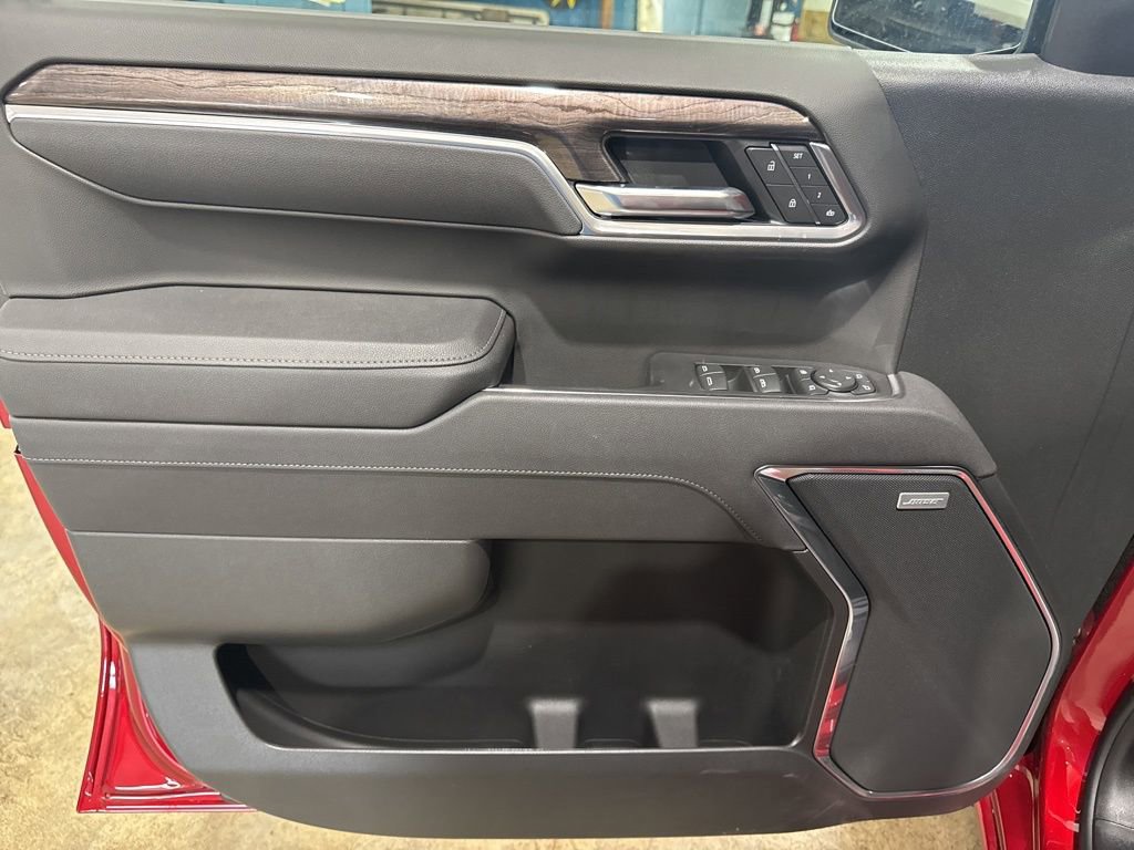 2025 Chevrolet Silverado 1500 LTZ - Photo 17