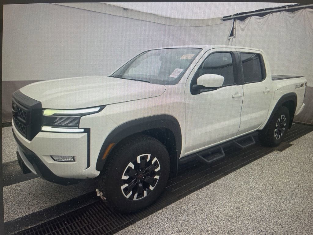 2022 Nissan Frontier PRO-4X Crew Cab's photo
