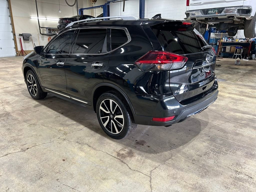 Used 2019 Nissan Rogue SL with VIN 5N1AT2MV4KC833469 for sale in Sturgis, MI