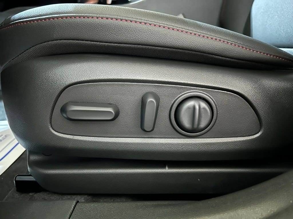 2026 Chevrolet Trax RS - Photo 12