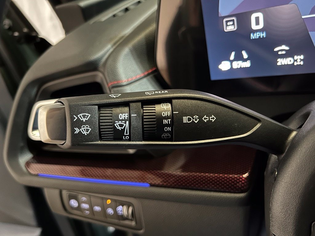 2027 Chevrolet Traverse RS - Photo 26