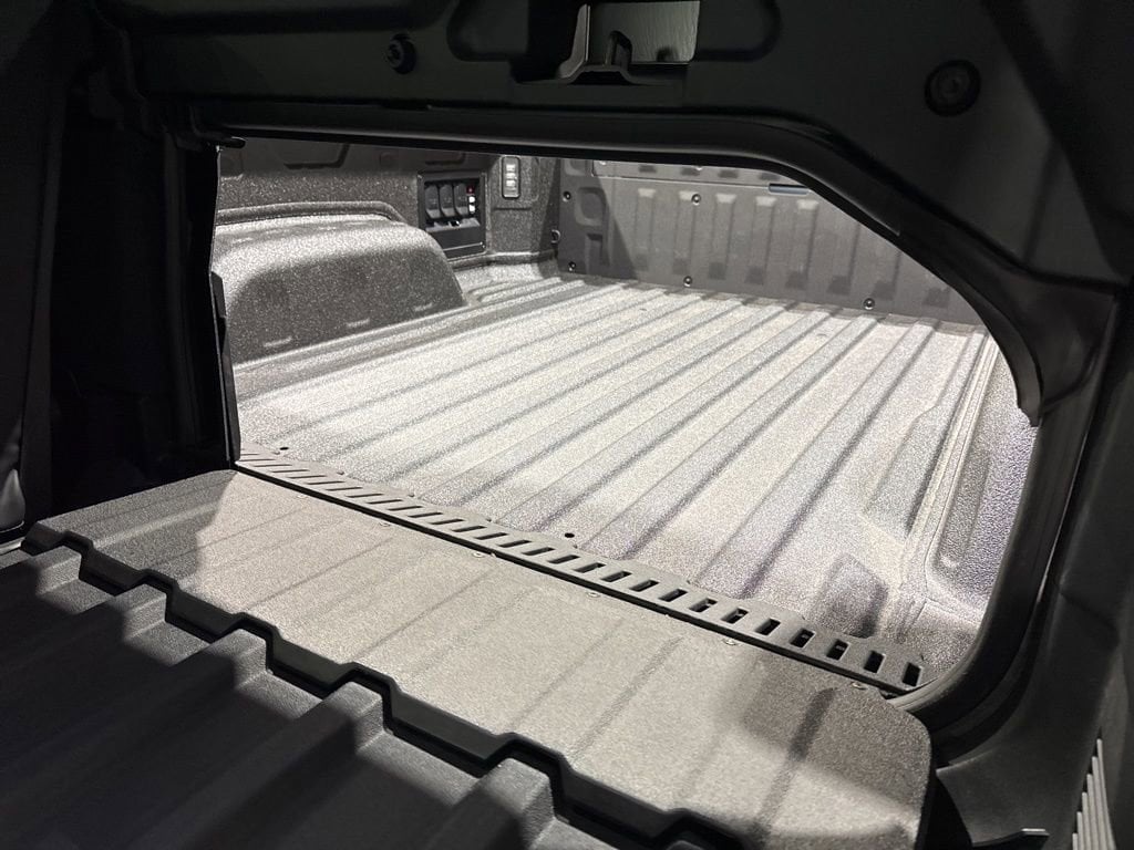 2025 GMC Sierra EV Denali - Photo 6