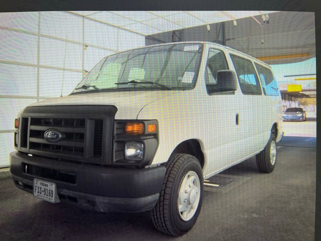 2008 Ford E-Series Econoline Wagon XL
