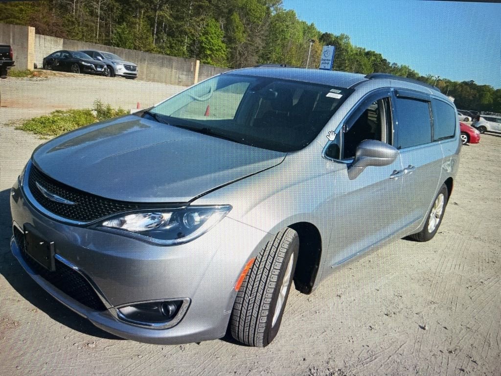 2017 Chrysler Pacifica Touring-L