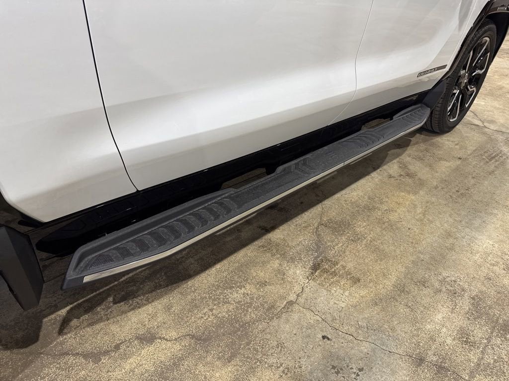 2025 GMC Sierra EV Denali - Photo 12