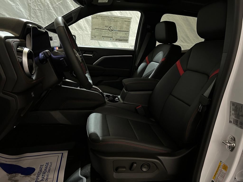 2026 Chevrolet Colorado Z71 - Photo 12
