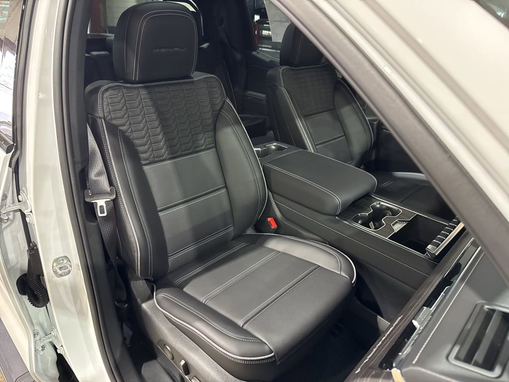 2025 GMC Sierra EV Denali - Photo 39