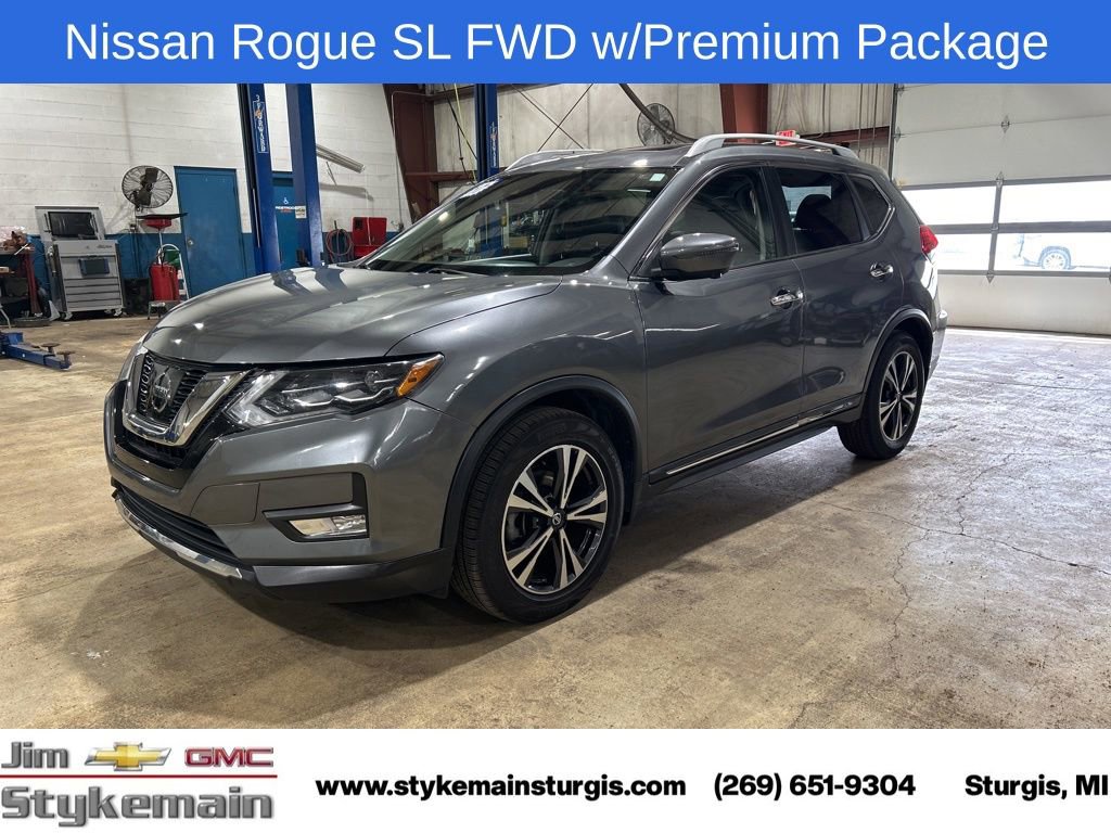 2017 Nissan Rogue SL FWD's photo