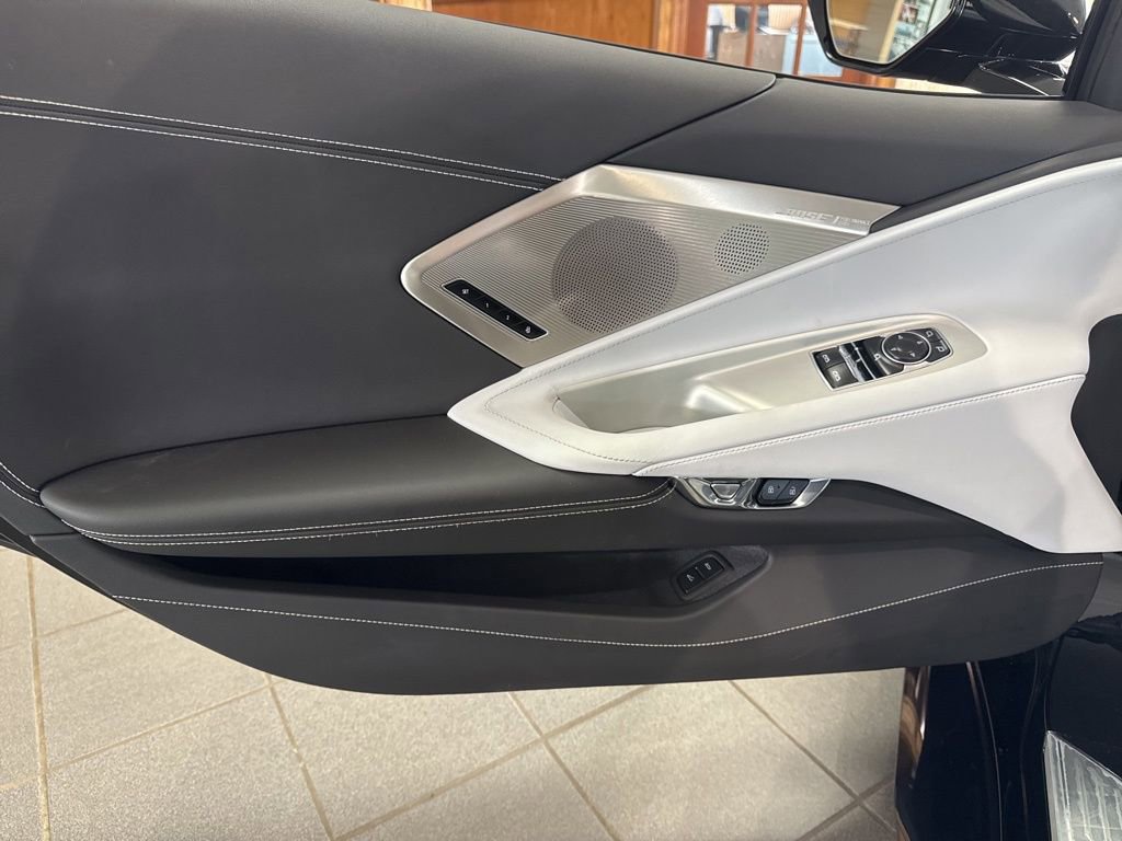 2025 Chevrolet Corvette 2LZ - Photo 13