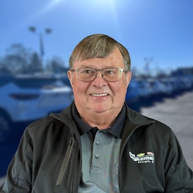 Staff member Garry Massey from ID_43e9ead62e49