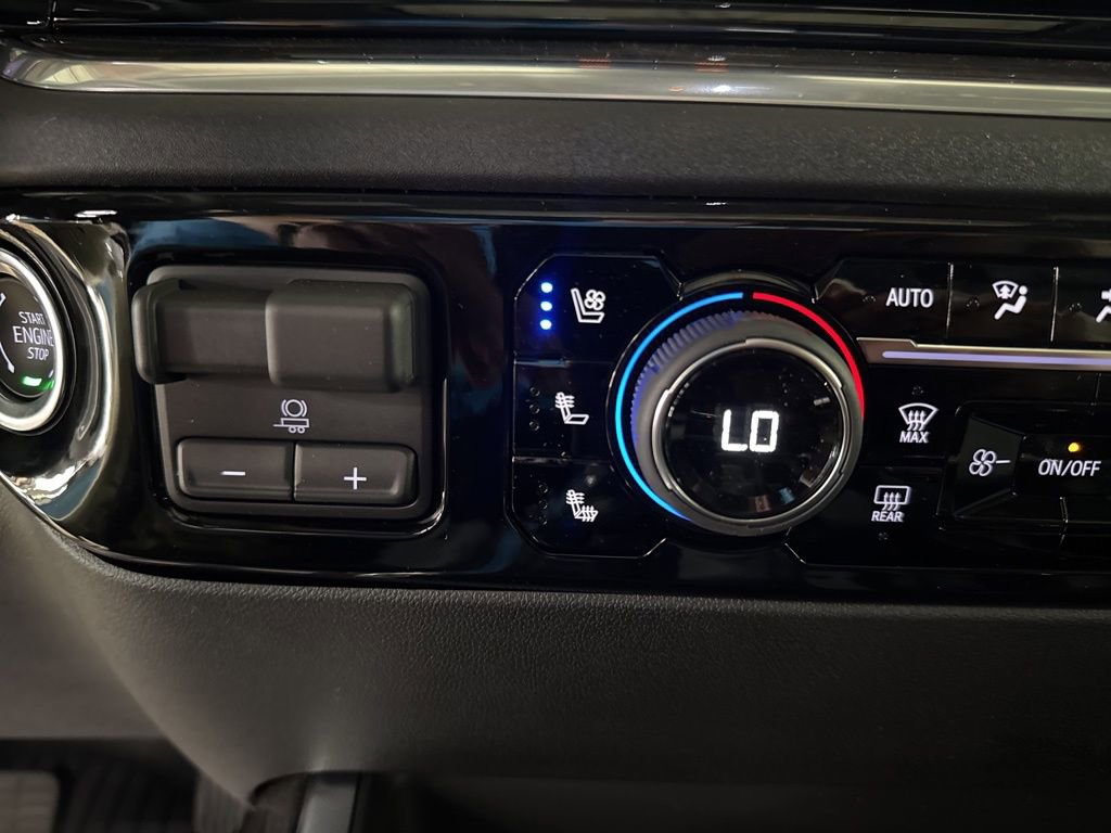 2025 Chevrolet Silverado 1500 LTZ - Photo 32