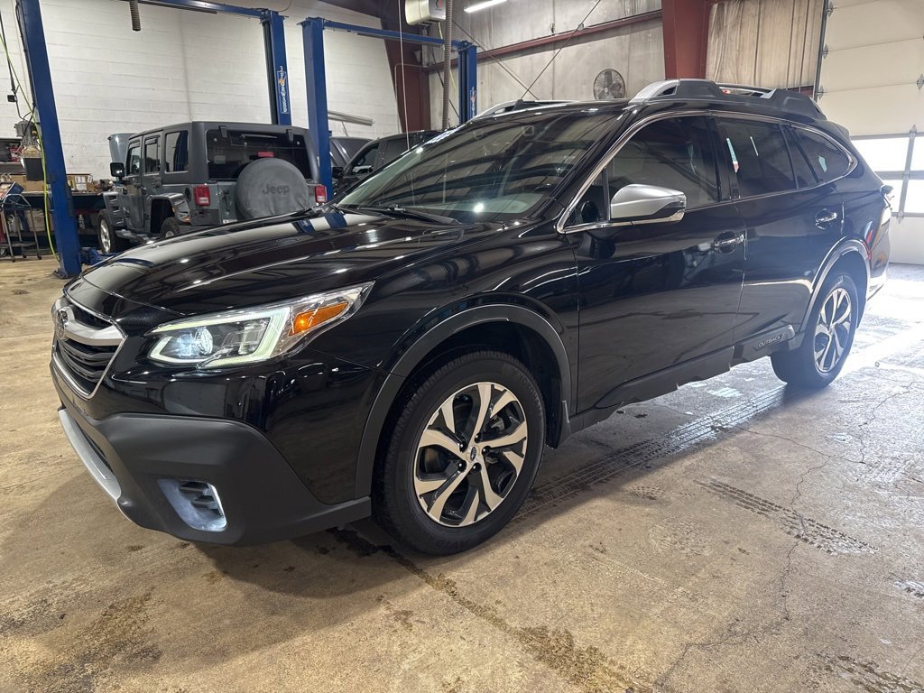 2020 Subaru Outback Touring's photo