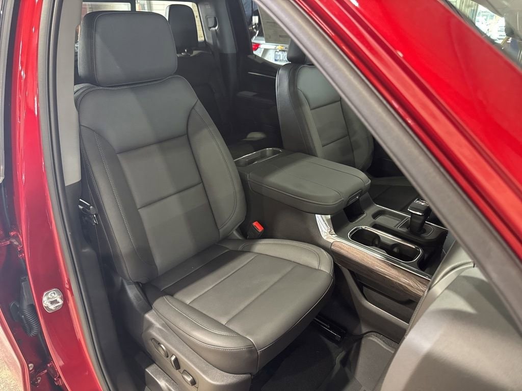 2025 Chevrolet Silverado 1500 LTZ - Photo 39