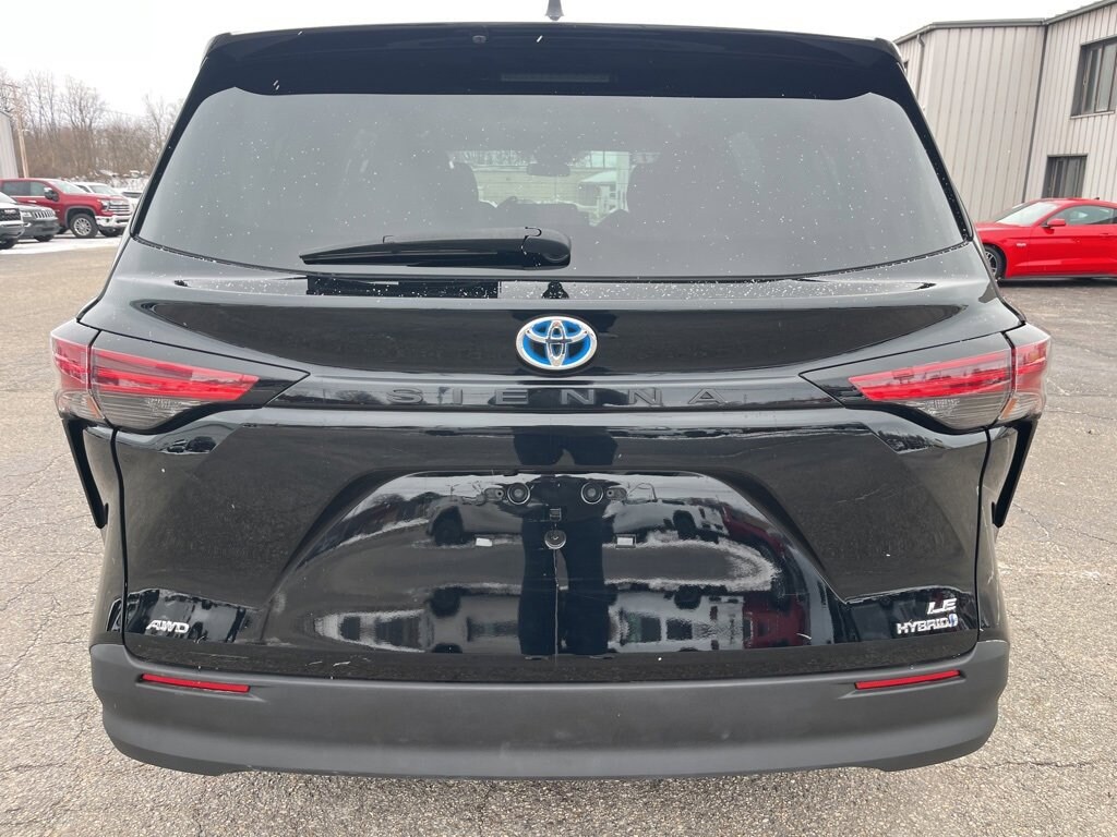 Used 2021 Toyota Sienna LE