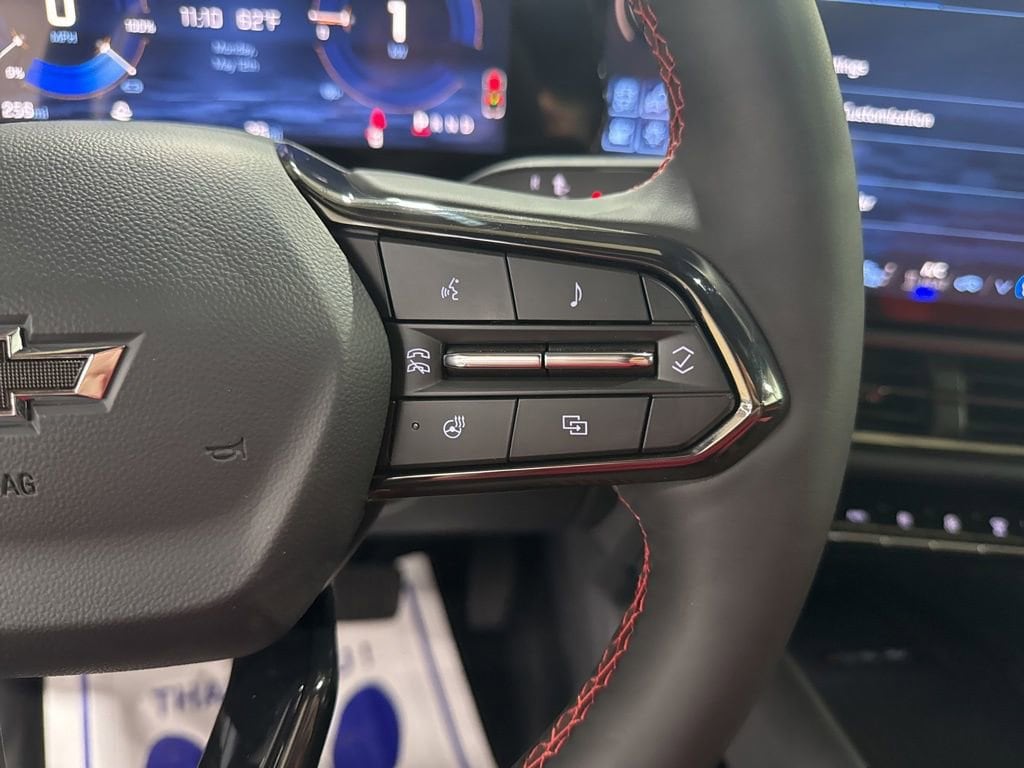 2025 Chevrolet Equinox EV RS - Photo 21