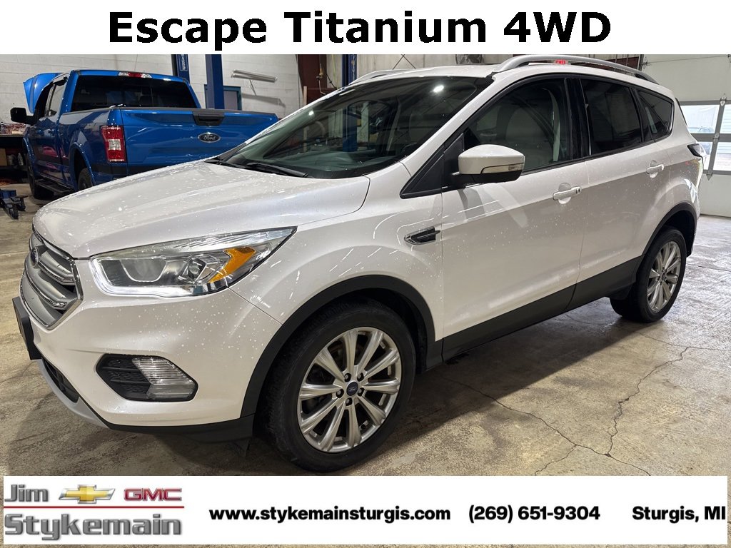 2017 Ford Escape Titanium's photo