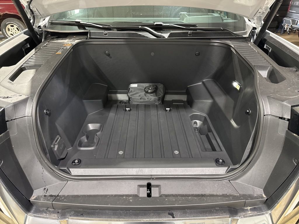 2025 GMC Sierra EV Denali - Photo 10