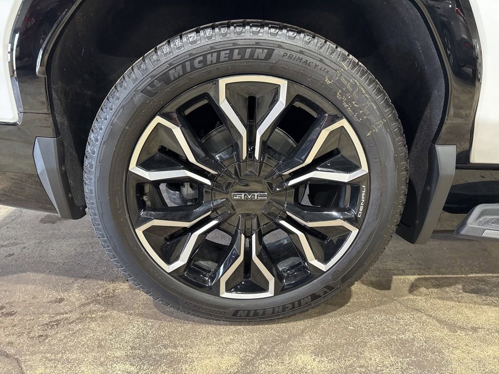 2025 GMC Sierra EV Denali - Photo 13