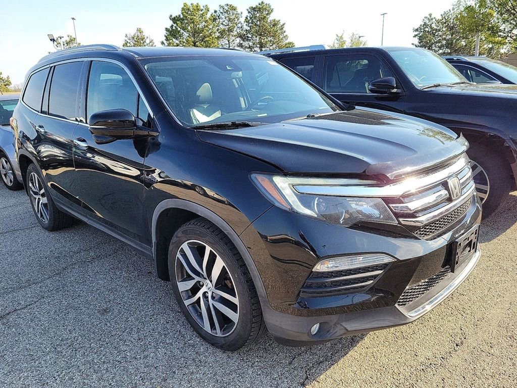 2016 Honda Pilot 4WD Touring's photo
