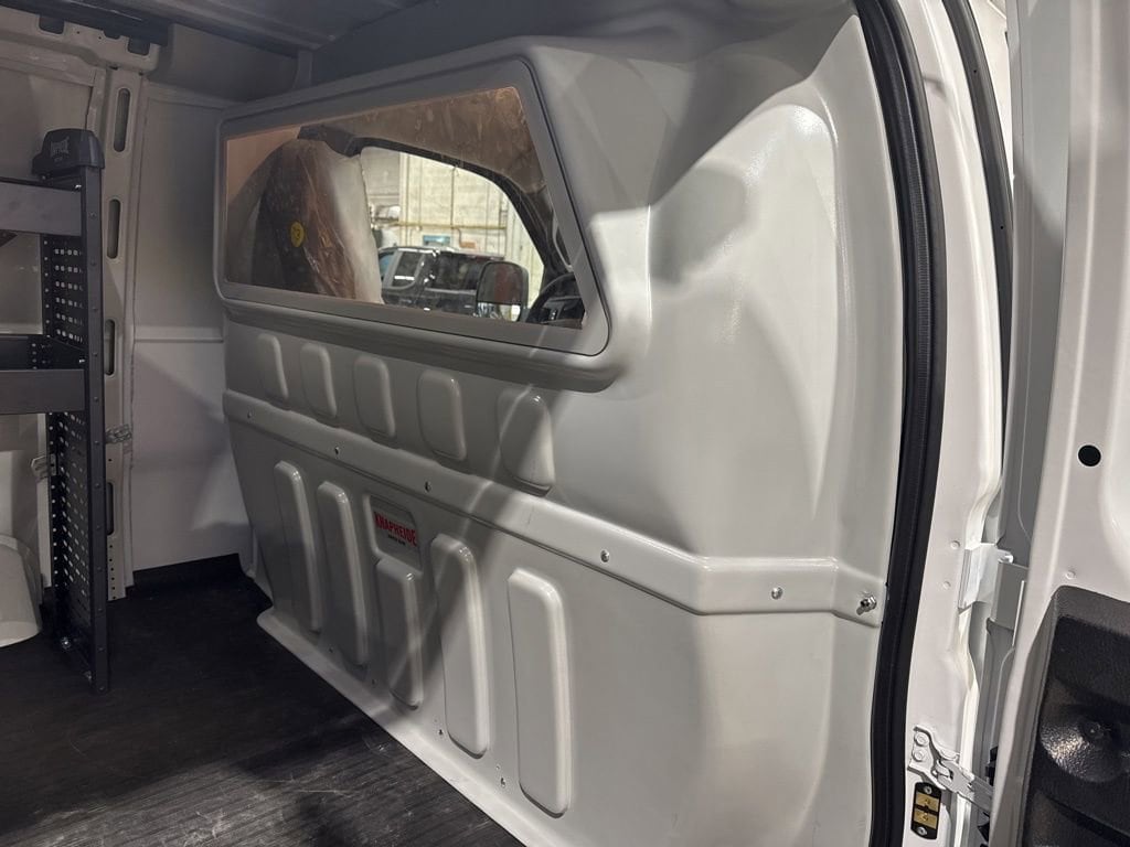 2024 GMC Savana Cargo Work Van - Photo 25