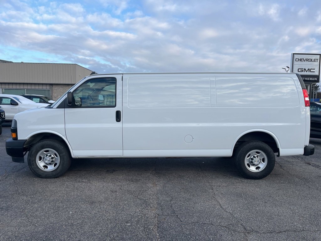 2021 Chevrolet Express 2500 Work Van Cargo photo 2