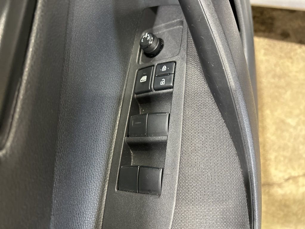 2024 Toyota Corolla LE - Photo 14