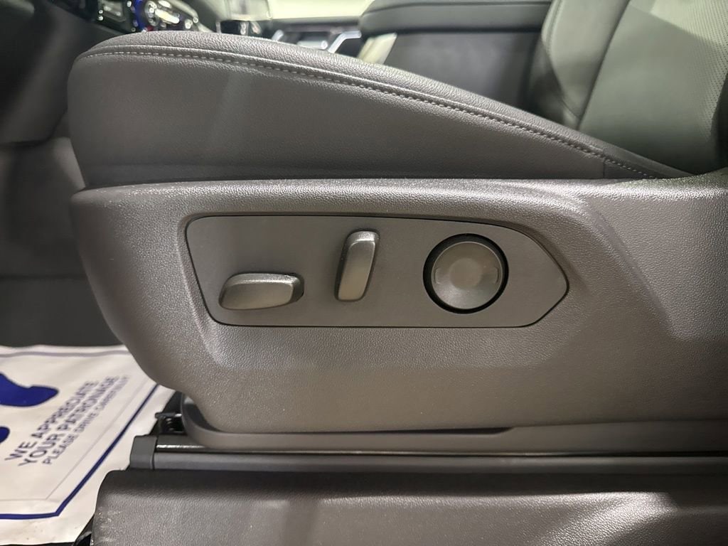 2025 Chevrolet Silverado 1500 LTZ - Photo 16