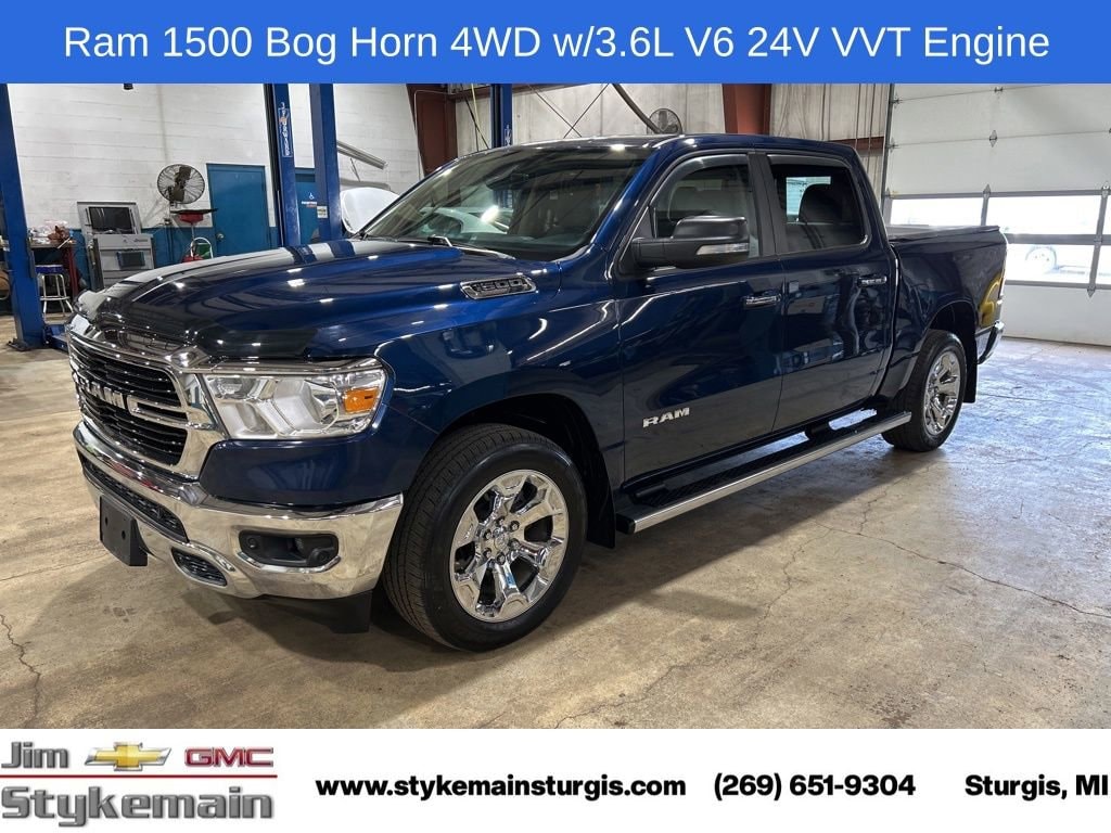 2020 RAM 1500 Big Horn/Lone Star 4x4 Crew Cab 5'7's photo