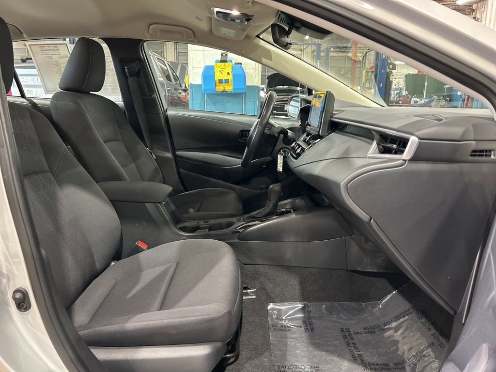 2024 Toyota Corolla LE - Photo 34