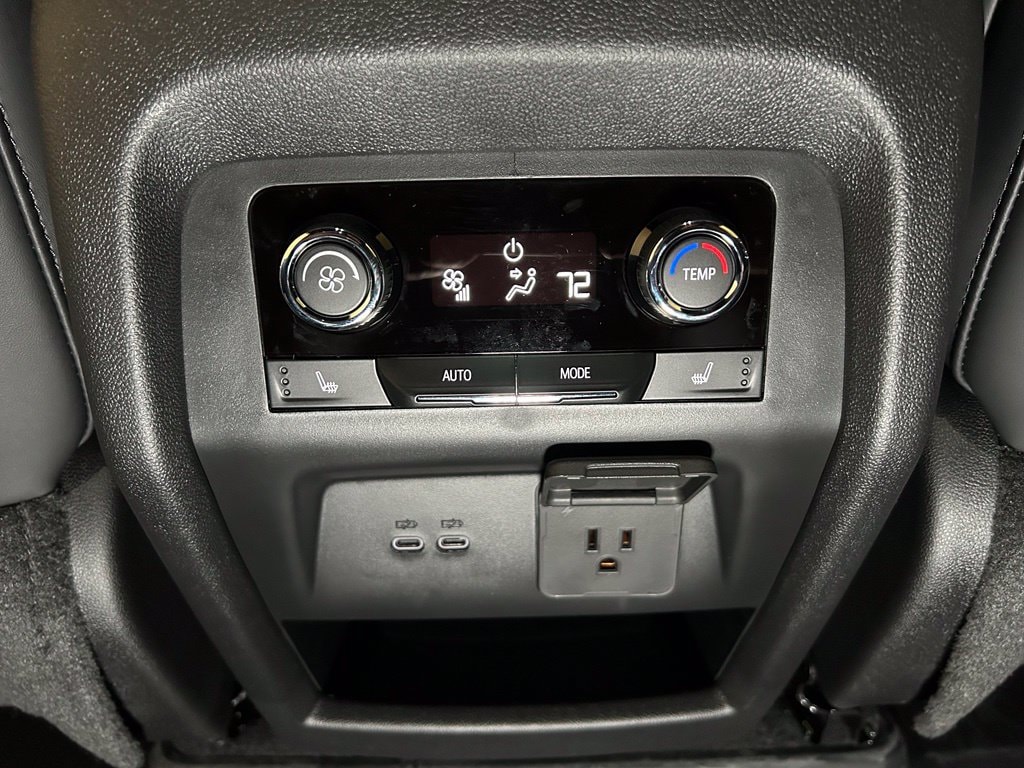 2027 Chevrolet Traverse RS - Photo 41