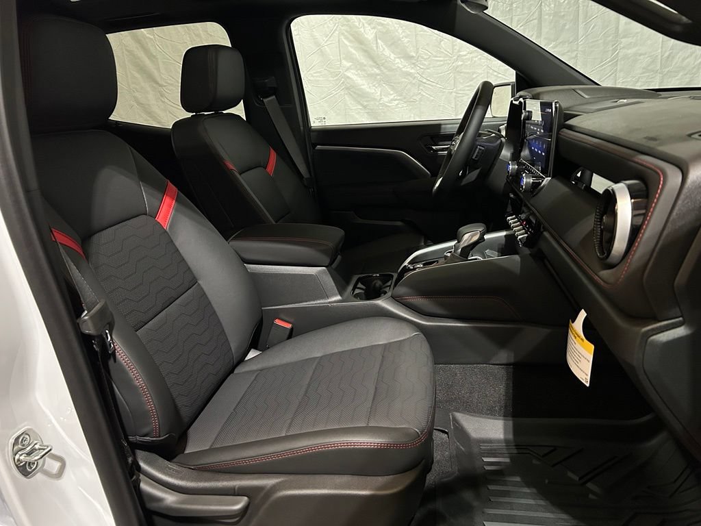 2026 Chevrolet Colorado Z71 - Photo 38
