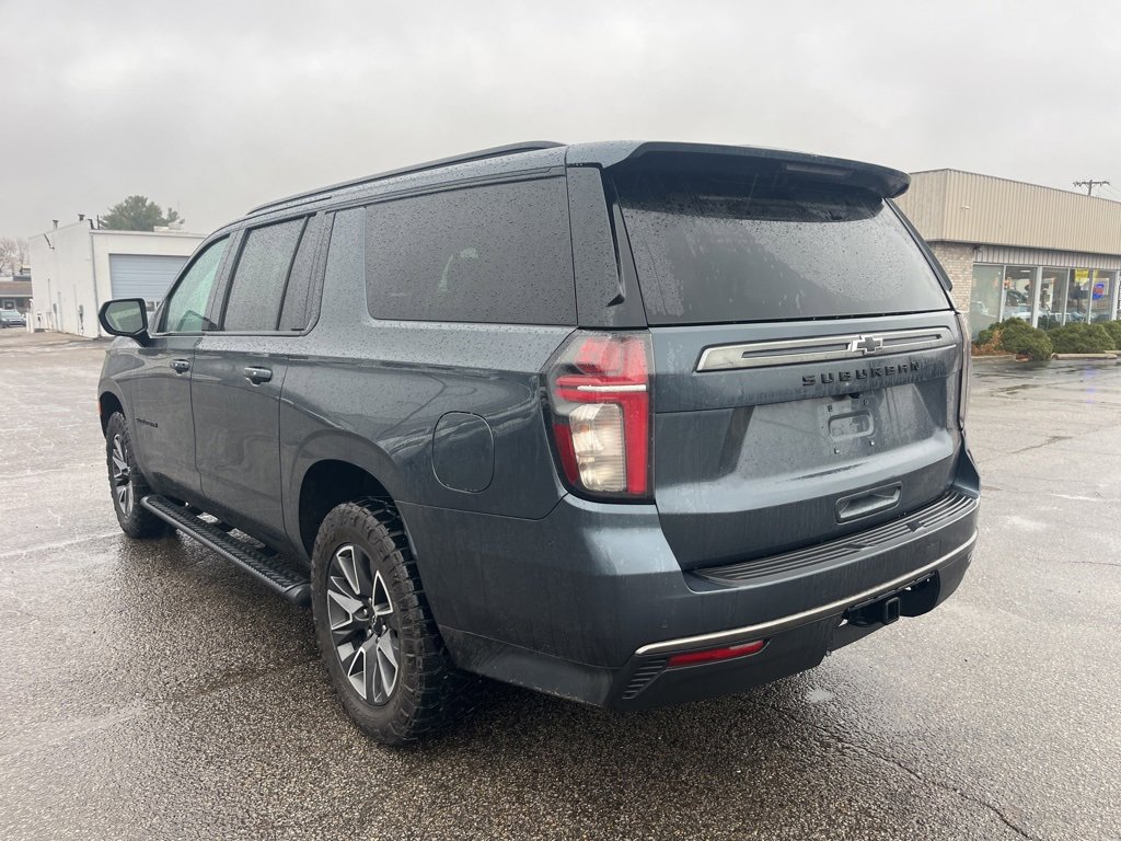 2021 Chevrolet Suburban Z71 photo 2