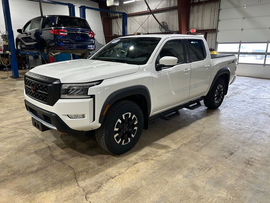 2022 Nissan Frontier PRO-4X Crew Cab's photo
